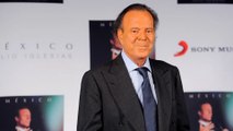 Julio Iglesias, investigado por la Fiscalía por dos presuntos delitos de agresión sexual