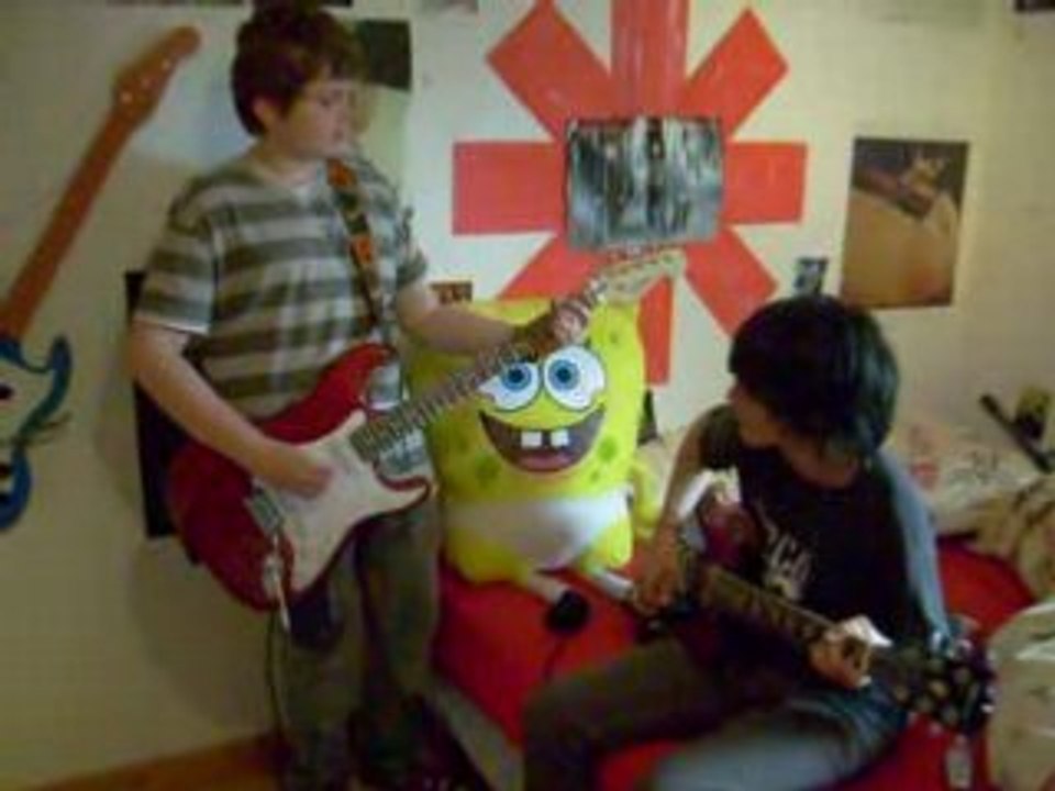 "The Hallown's" 1ere chanson,remasteriser^^.