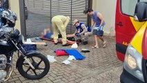Motociclista sofre lesões severas na perna em acidente no Bairro Universitário em Cascavel