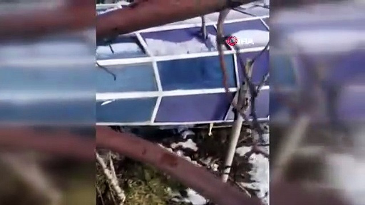 Sivas'ta faciadan dönüldü! Minare külahı kopup uçtu