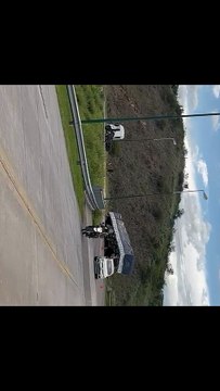 Congestión vehicular y preocupación por un un camión que perdió el remolque en el acceso norte