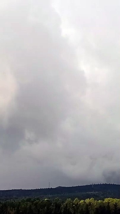يحكم لا معقب لحكمه