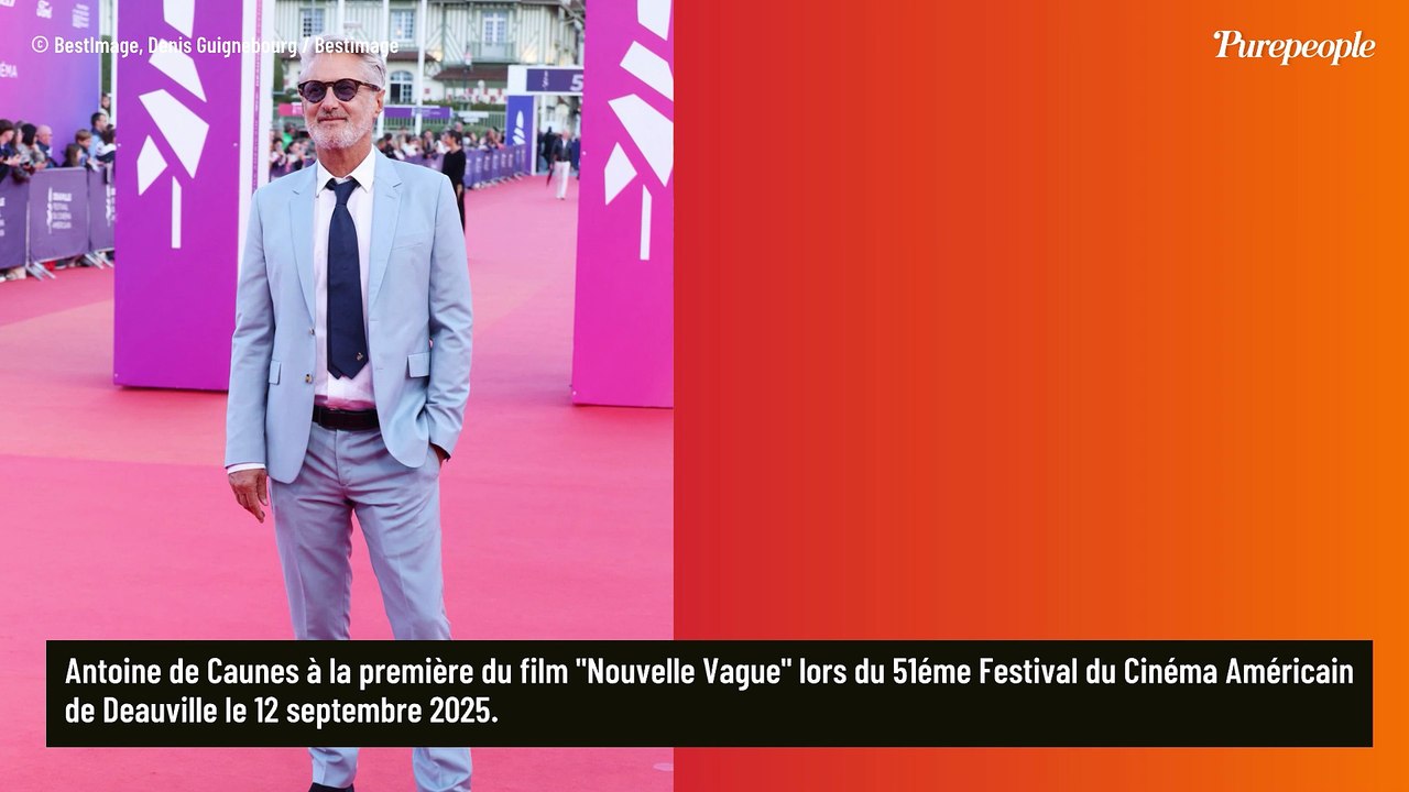 Antoine de Caunes, ses enfants ont entre 49 ans et 17 ans : il a été père à des moments "très différents" de sa vie