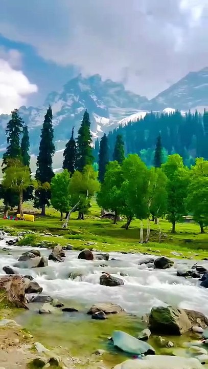 The Natural Beauty of Kashmir Valley - Himalayan Meadows & Scenic Landscapes