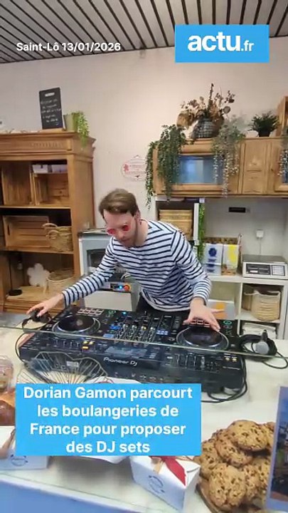 DJ Baguette fait trembler les miches de pain et danser les clients de cette boulangerie de la Manche