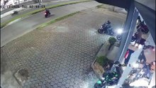 Grupo invade concessionária e foge pilotando mais de 10 motos