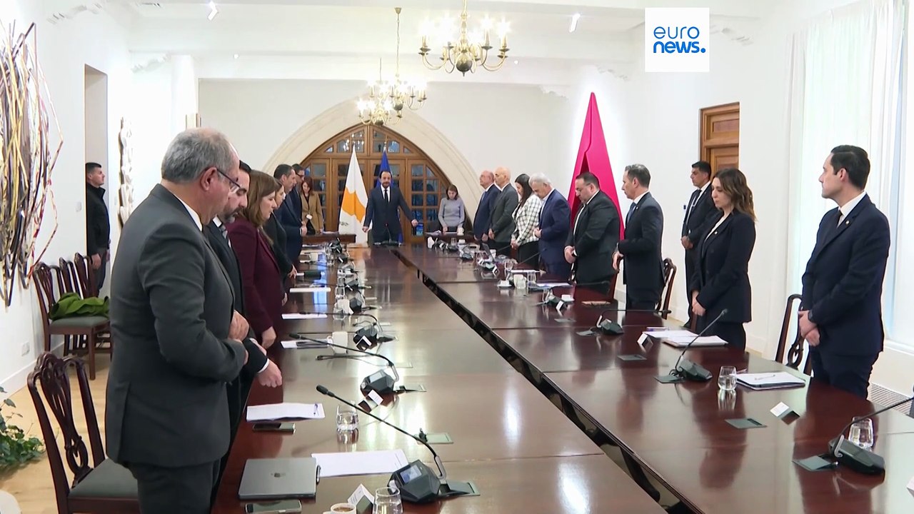 Τριήμερο εθνικό πένθος για την απώλεια του Γιώρ...