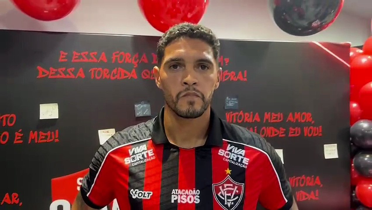 EXCLUSIVO BNEWS: Riccelli comenta sobre sua expectativa após chegada ao Vitória: “Espero ficar muitos anos aqui”