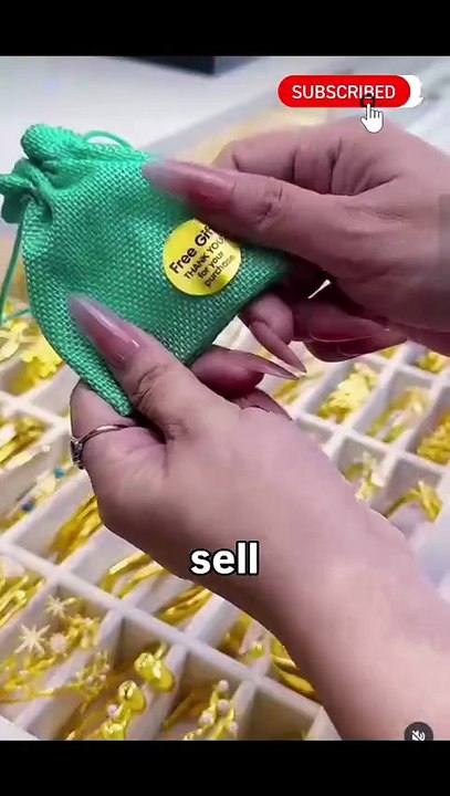 Customized Gift Set Business Idea | High Margin Gifting Business #customizedgifts #giftsetbusiness #smallbusinessideas #handmadebusiness #packagingbusiness #personalizedgifts #entrepreneurship #sidehustle