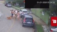 Vídeo de gringos do Fortaleza 'saindo na mão' em condomínio de luxo viraliza nas redes; confira