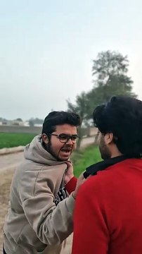 tu pagal ha tu pagal ha | do dost apas ma larai kar raha tha phir teesra a gya dost phir kia howa wo dekhain #funnyvideo#funshortsvideo#dost#funnycontent#mazha#pakistanicomedey#urducomedey#dailymotion#pagal#pagaldost#trendingno1#viral#viralthisvideo