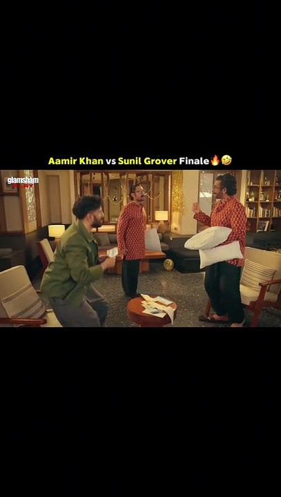 Plot twist: Aamir khan showed up... and Sunil Grover showed up as Aamir Khan with better accuracy settings. 😭  #glamsham #aamirkhan #sunilgrover #mimicry #comedy   {glamsham, aamir khan, sunil grover, mimicry, comedy}