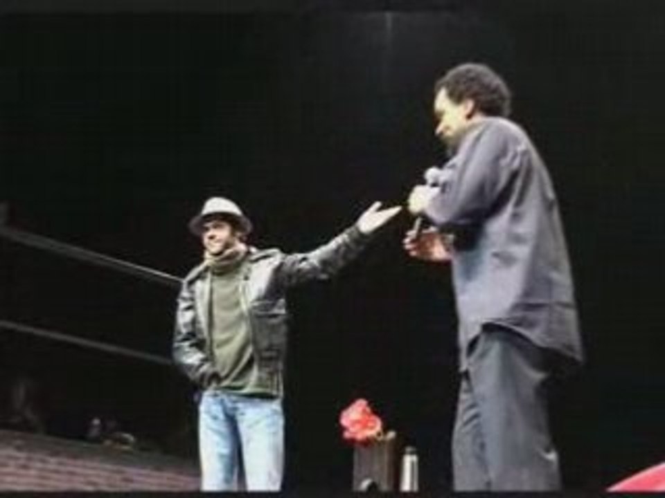 Jamel Debbouze Soutient Dieudonné Au Zenith (12/2004)