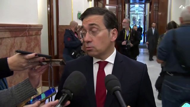 Albares confía en el diálogo para resolver diferencias sobre la seguridad en Groenlandia