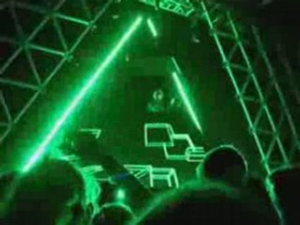 Daft punk ( alive 2007 )