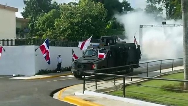 Presidente Abinader encabeza presentación del primer vehículo militar blindado ensamblado por la Industria Militar Dominicana