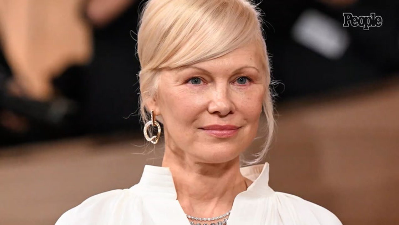 Pamela Anderson Felt ‘Yucky’ Being Near Seth Rogen at Golden Globes After He Made Series About 'the Worst Time in My Life'