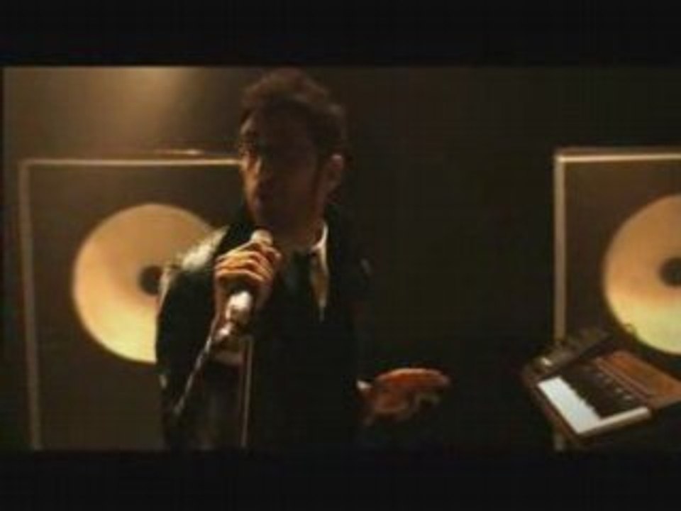 CHROMEO Fancy Footwork