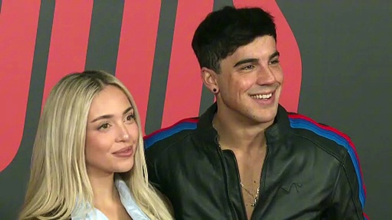 Ana Mena y Óscar Casas derrochan complicidad en la presentación de la película en la que se enamoraron