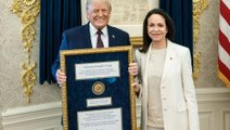 Machado übergibt Trump Friedensnobelpreis, spricht von 