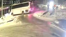 Otobüs devrilmekten son anda böyle kurtuldu