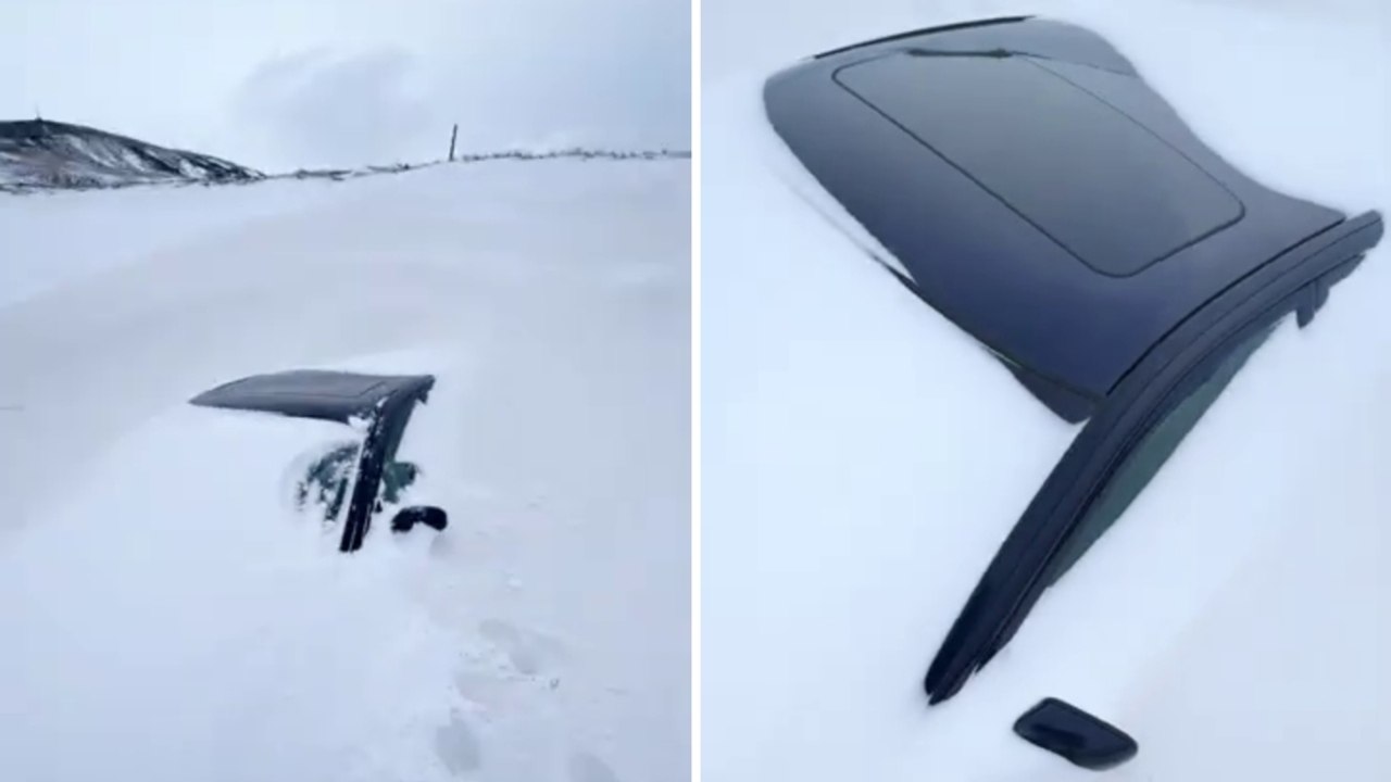 Sei in Islanda e non trovi la tua auto? Potrebbe averla sepolta la neve