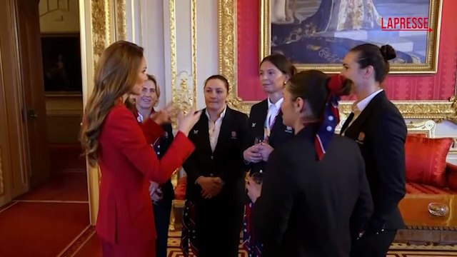 Kate Middleton celebra le Red Roses vincitrici della Coppa del Mondo di rugby femminile