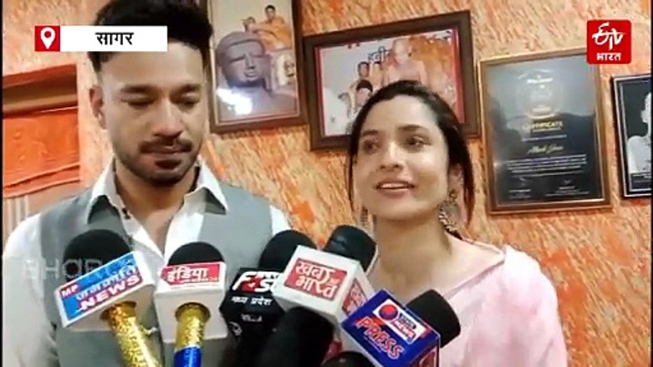 खाली कुर्सी-भरी कुर्सी चुनाव में ग्लैमर का तड़का, एक्ट्रेस अंकिता लोखंडे का देवरी में रोड शो
