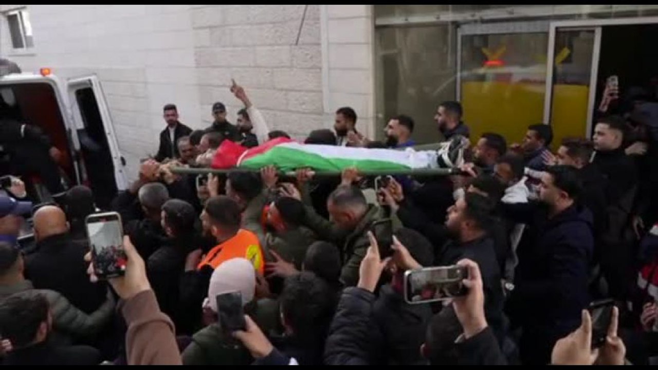 In Cisgiordania soldati isrealiani uccidono un 14enne palestinese