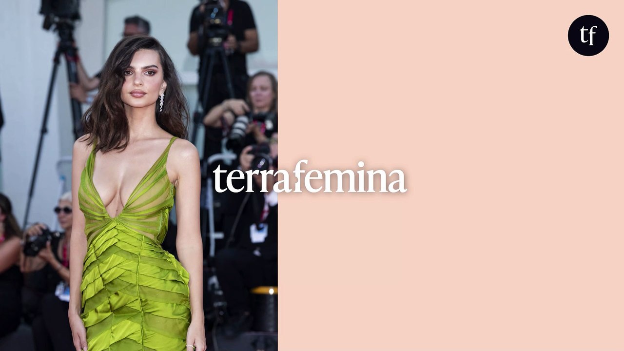 "Sidérante" en lingerie rouge, Emily Ratajkowski revendique sa sensualité sur ces images "puissamment sexy et féministes"