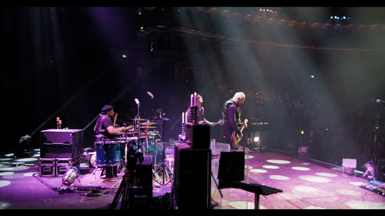 Trouble - Beth Hart (live)