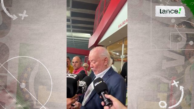 Harry Massis discursa após assumir a presidência do São Paulo