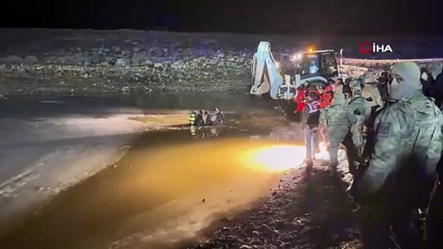 Cansız bedenleri yüzeyi buz tutmuş gölette bulundu!