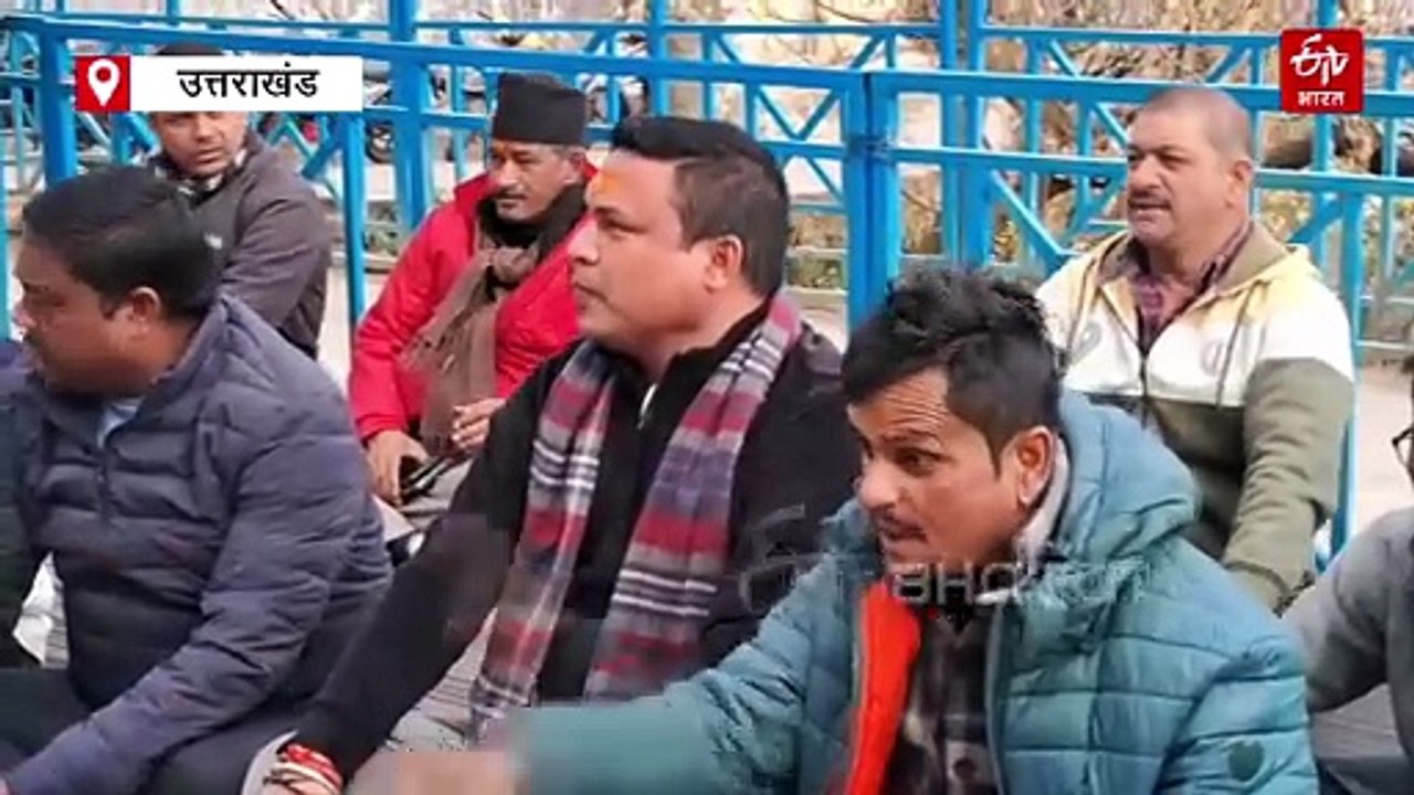 पौड़ी बाड़ा गांव में गुलदार की दहशत, ग्रामीणों ने की प्राइवेट शूटर की मांग, जमकर किया हंगामा