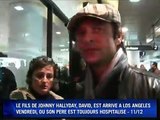 2009 – Johnny Hallyday – 8 décembre : AFP, David Hallyday rassure sur l’état de santé de son père à la sortie de l’hôpital