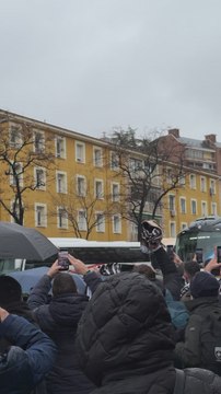 Pitos en la llegada del Real Madrid al Santiago Bernabéu
