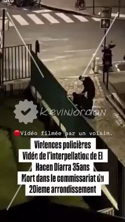 Voici les images de l’interpellation de El Hacen Diarra, 35 ans, mort alors qu’il se trouvait en GAV au commissariat du 20ème arrondissement de Paris.RDV demain à 14h devant le foyer des Muriers (16 rue Fernand Léger) pour exiger justice et vérité.