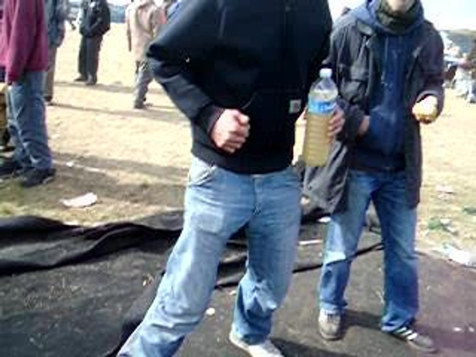 Teknival 2006 Housecat qui danse!