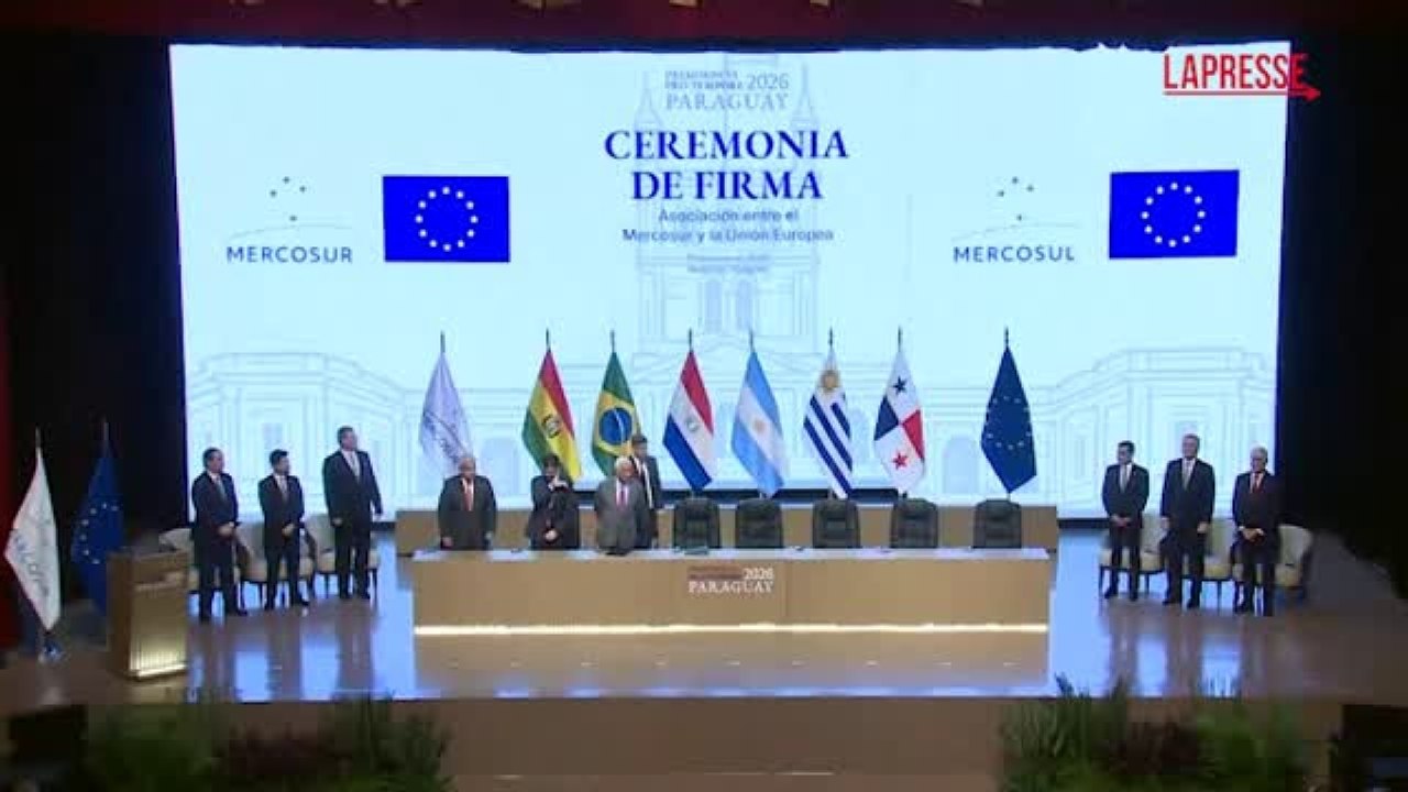 L'accordo del Mercosur con la Ue dopo 25 anni di negoziati: il video del momento della firma