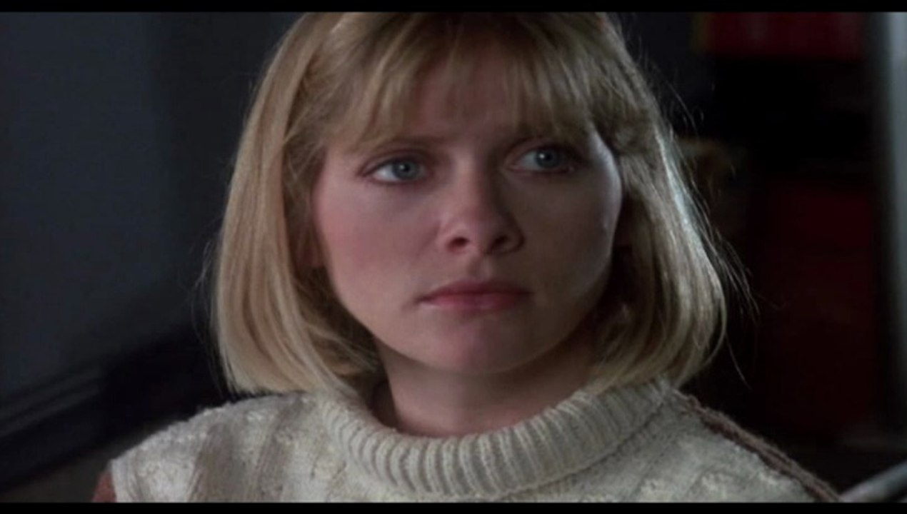Actress Barbara Crampton Resemblance To Kirk Douglas? Brian De Palma's Body Double & The Fury