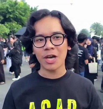 Cerita sejumlah anak muda Jakarta soal buku-buku yang mereka Baca. (Edwin Dwi Putranto/Republika)