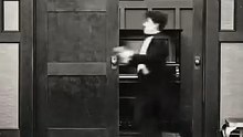 Sessiz Komedi | Charlie Chaplin Kapı Dövüş Sahnesi