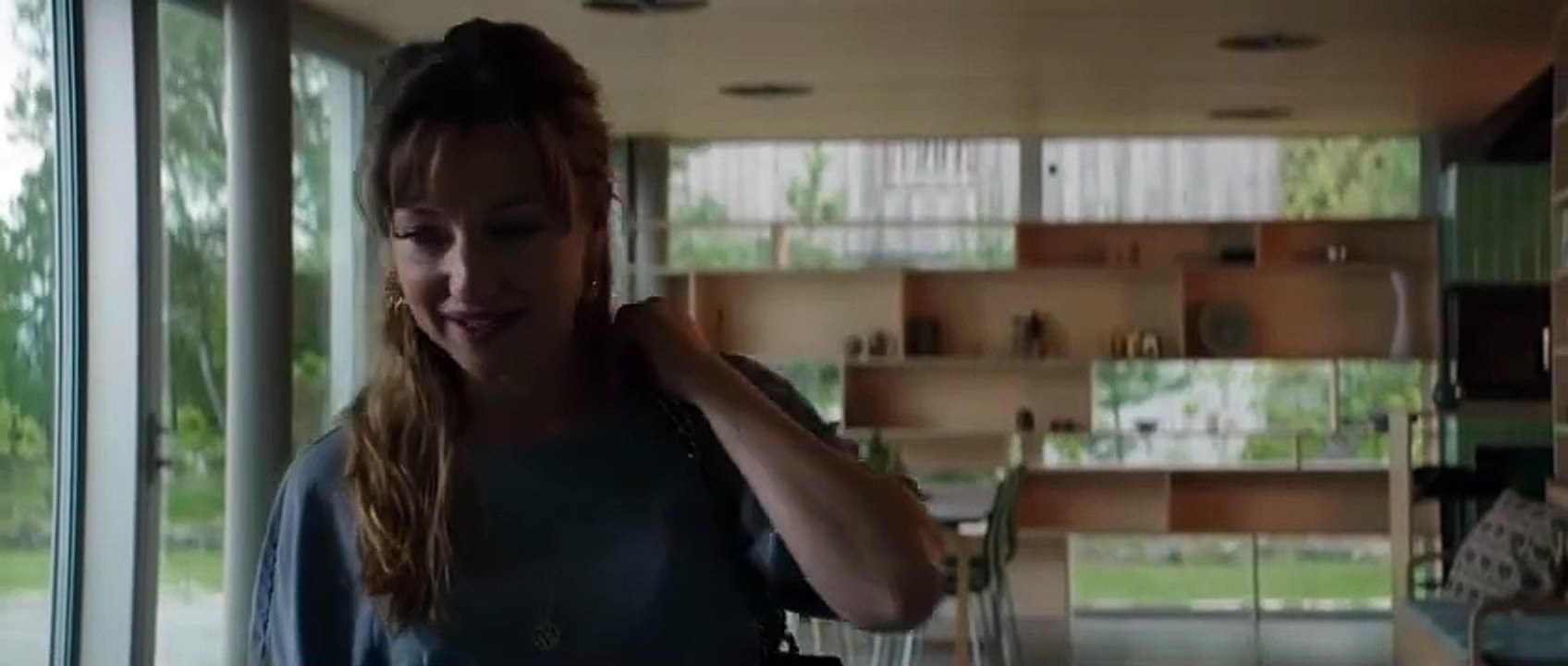 A newly appointed teacher finds herself being followed, and soon discovers that one of her own students is obsessed with her.En affære _ An Affair