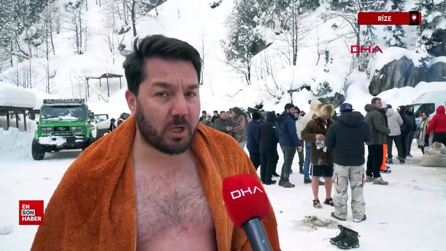 Rize'de buz tutan gölde yüzme şenliği