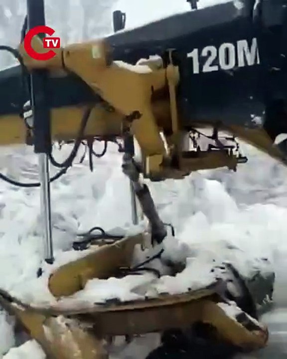 Zonguldak'ta kar esareti! 82 köy yolu kapandı Ereğli-Zonguldak yolunda trafik durma noktasına geldi