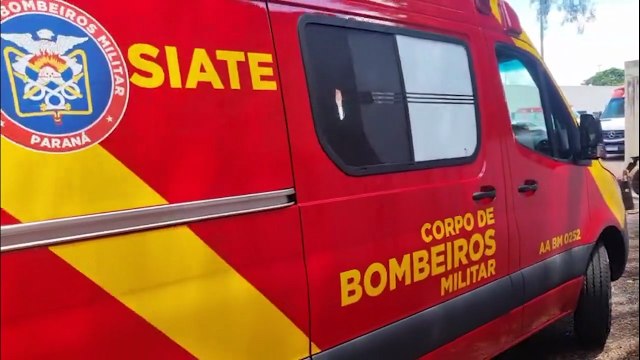 Jovem cai da garupa da moto do namorado, fica ferida e é atendida pelo Siate na Avenida Tancredo Neves