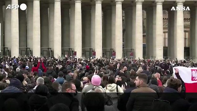 Il Papa all'Angelus: Basta violenze in Congo