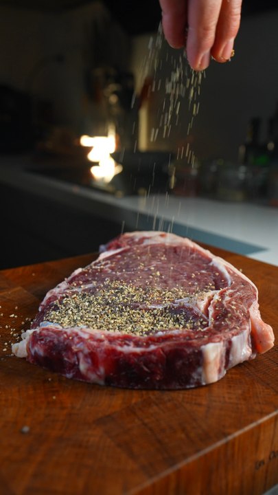 Viande séchée épisode 4 : entrecôte au poivre séchée 🥩