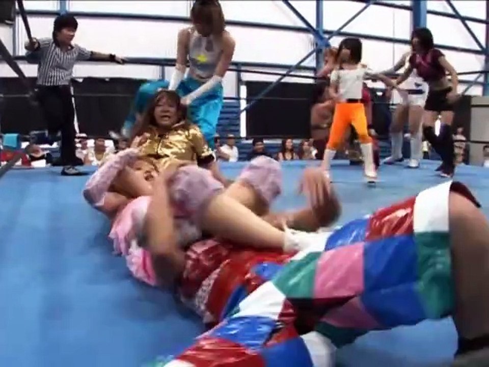 2011.07.10 Chiba Blue Field 04 Arisa Hoshiki vs. Eri Susa vs. Haruka vs. Mayu Iwatani vs. Nanae Takahashi vs. Natsuki Taiyo vs. Saki Kashima vs. Yoko Bito vs. Yoshiko vs. Yuu Yamagata (Battle Royal)
