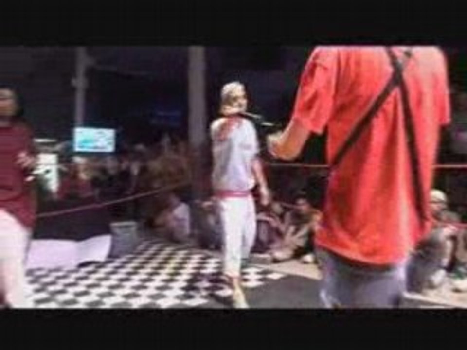 Red Bull-Batalla de gallos 2006- Elio Toffana vs Felix